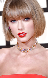 rs_634x1024-160215181504-634.Taylor-Swift-Accessories-Grammy-Awards-2016