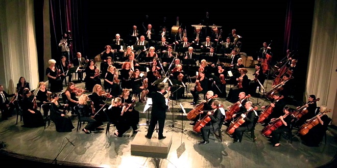 Artist apo rrahës?… Drejtori i Orkestrës së RTSH, Toto, ushtron dhunë mbi artistin e Orkestrës.