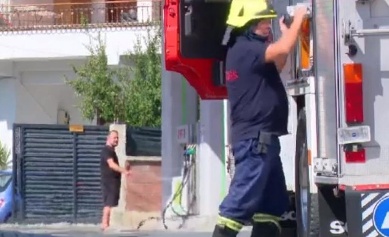 Tiranë: Rrjedhje gazi në një karburant, evakuohen banorët dhe bllokohet qarkullimi