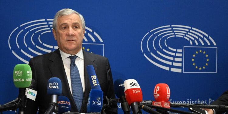 Kosova/ Tajani me Ramën në Romë: ‘Po vlerësojmë shtimin e prezencën e KFOR-it. Zgjidhja është diplomacia!’