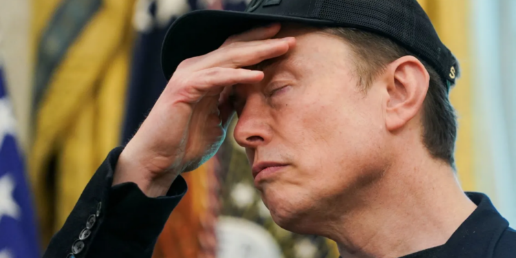Tronditet tregu i aksioneve të Teslës: 152 miliardë dollarë të djegura në katër orë duel mes Trump e Musk