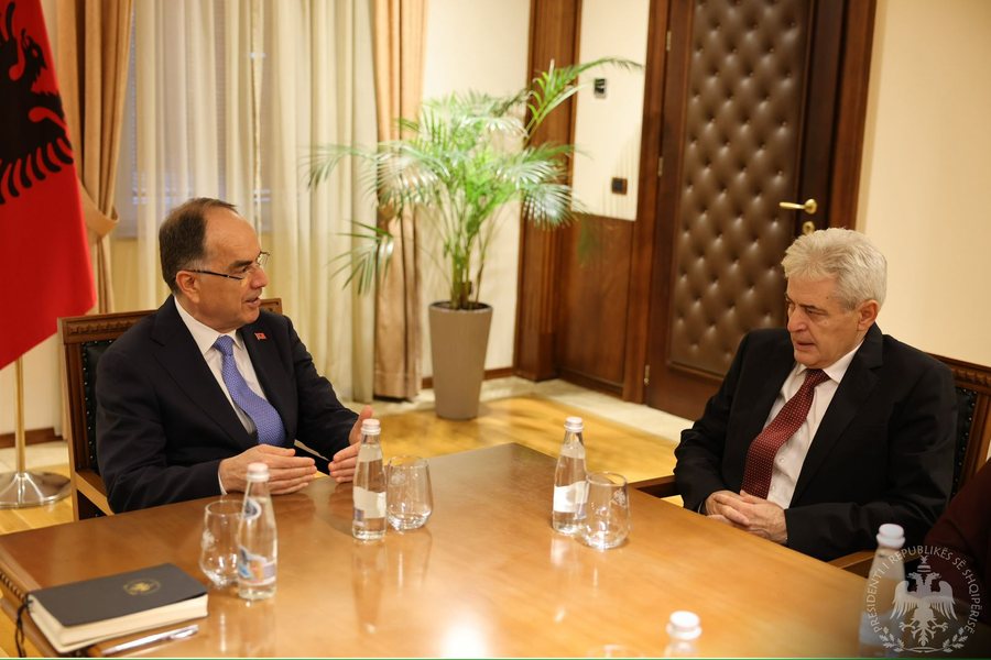 Para tubimit pro UÇK-së në Tiranë, Presidenti Begaj takon kreun e BDI-së Ali Ahmeti