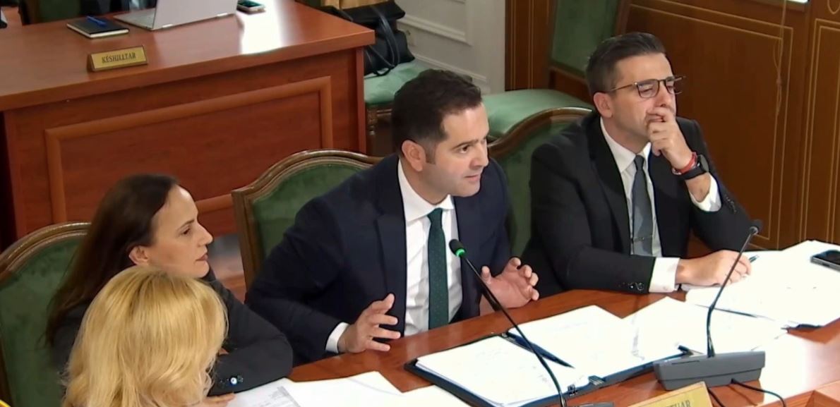 Falen 1 miliardë euro borxhe/ Malaj: Shuhen detyrimet më të vjetra se 10 vjet