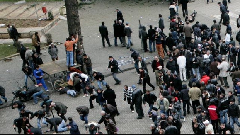 21 janari, 15-vjetori i krimit shtetëror/ Të mërkurën, ceremoni përkujtimore për 4 protestuesit e vrarë