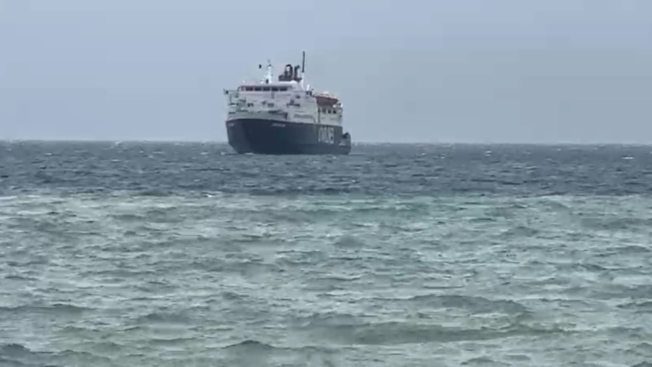 Vlorë, nuk ankorohet trageti që vinte nga Brindisi, për shkak të erës