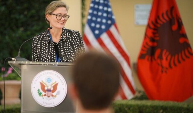 Nancy Van Horn e SHBA në Kuvend, takim me Niko Peleshin