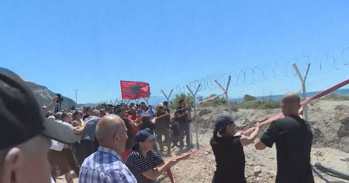 Protesta në Rrjoll, ekspertët: Investimi sjell zhvillim dhe punësim.