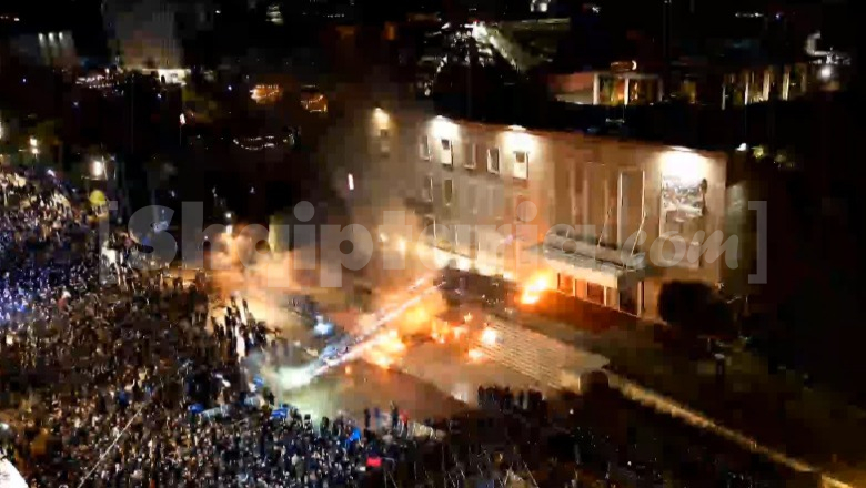 Protesta dhe bllokimi i rrugëve/ Procedohen penalisht 15 persona pas tubimit në Tiranë