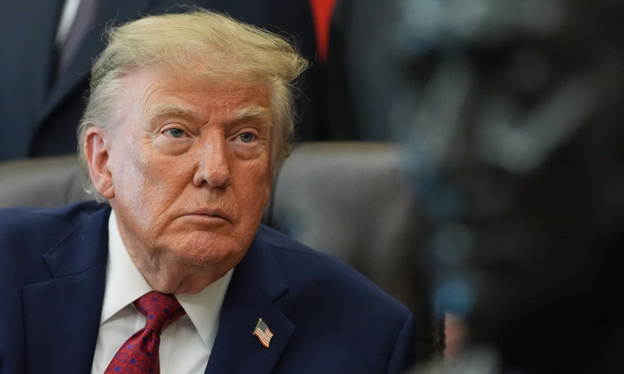 Trump konfirmon largimin e bombarduesve amerikanë nga baza në Britani: Morëm kërcënime